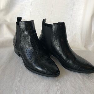 Black Chelsea Boot